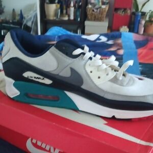 Nike Air Max Men's Sneakers - White, Gray, and Teal